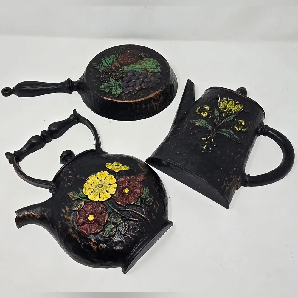 Vtg 1972 Homco MCM wall hanging kitchen decor‎ trio pan teapot coffee pot rustic